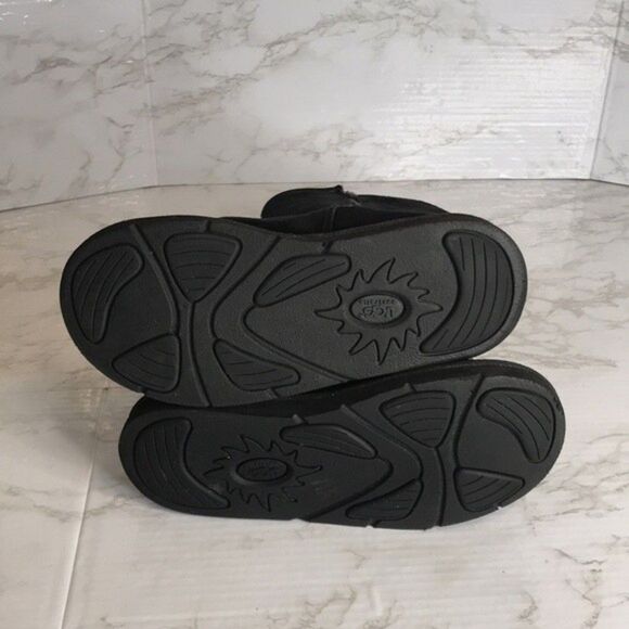 Ugg Australian Suede Embroidered black Sherling Lined winter boots size 7 - Picture 10 of 13